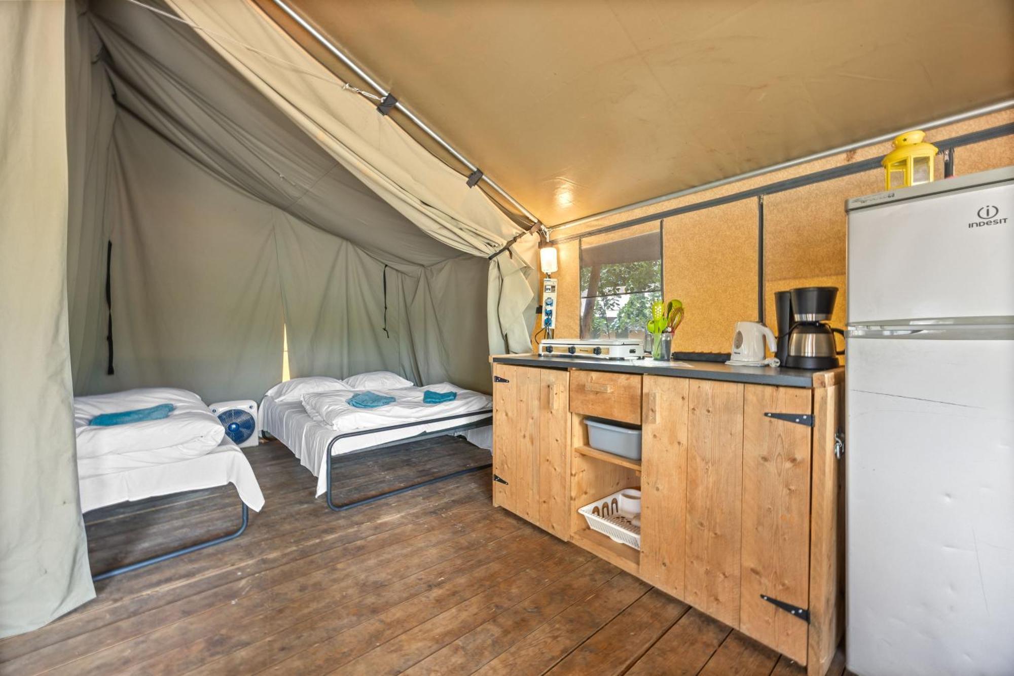 Easyatent Safari Tent Lanterna Cervar-Porat Room photo